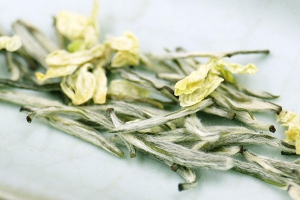 茉莉花茶是绿茶吗？