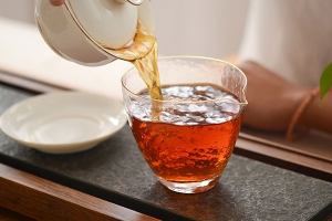 湿气重的人喝红茶还是绿茶？